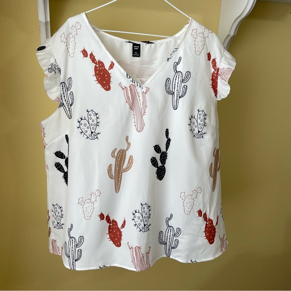 SHEIN Women’s Size 2XL V Neck tunic with ruffle cap sleeves Brown Black Red Tan